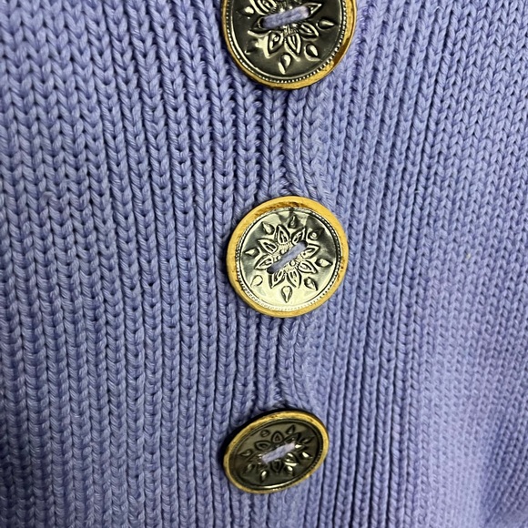 Pure Handknit Sweater - Picture 3 of 7